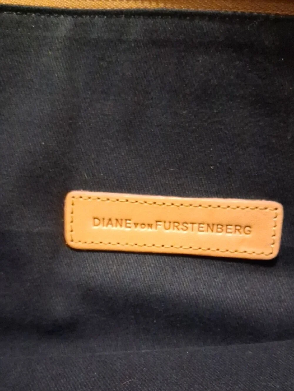 Diane Von Furstenberg Black and Tan Abstract Pattern Set